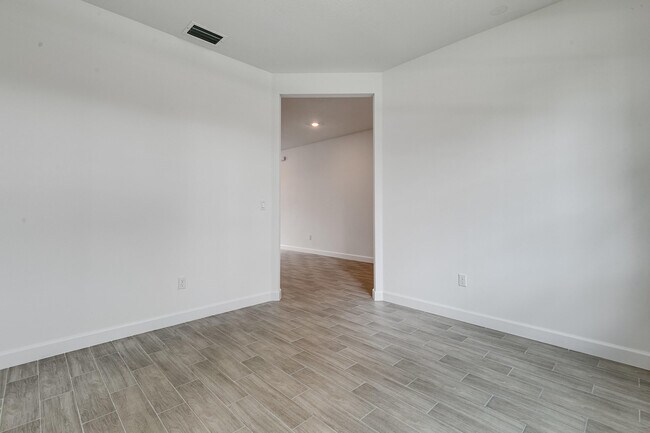 Building Photo - 3170 Streng Ln