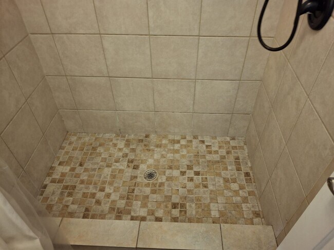 Building Photo - 385 Toledo St