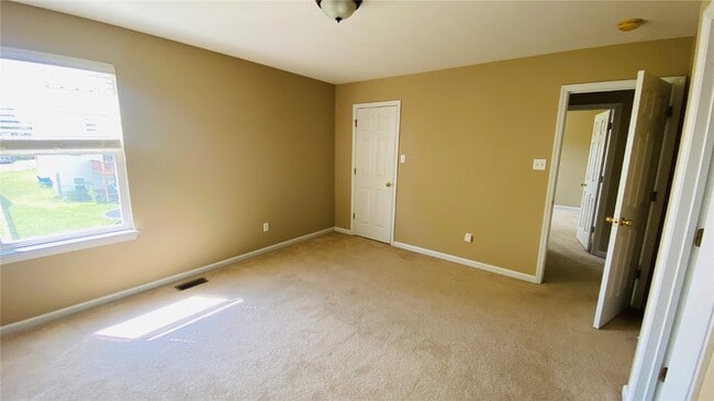 Building Photo - 58 Fountainview Dr