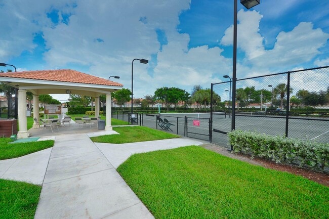 Building Photo - 6077 Lake Hibiscus Dr