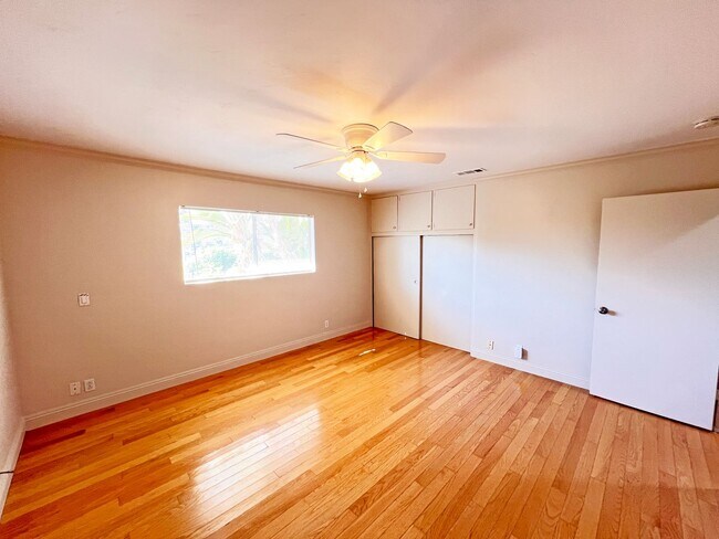 Building Photo - 1626 York Drive