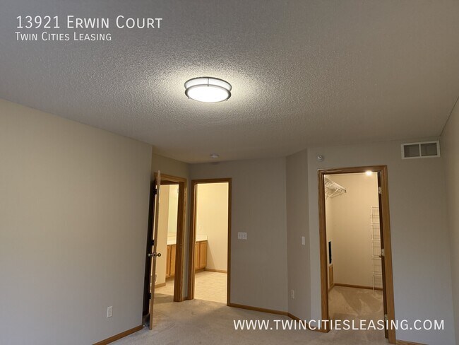 Building Photo - 13921 Erwin Ct