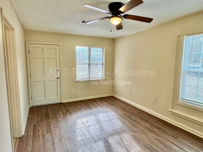 Building Photo - 6332 Pinebrook Dr