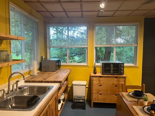 Building Photo - 10106 Roseland Ridge Rd