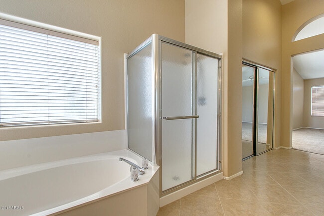 Building Photo - 5951 W Park Ave