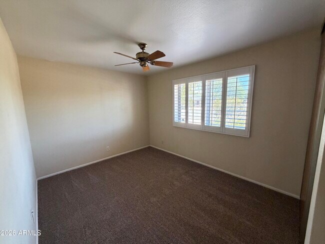 Building Photo - 1536 E Gemini Dr