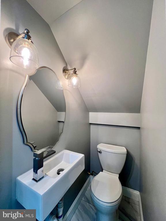 Building Photo - 620 Notabene Dr