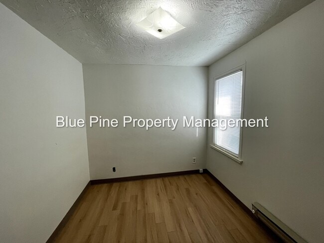 Building Photo - 157 E Elva St