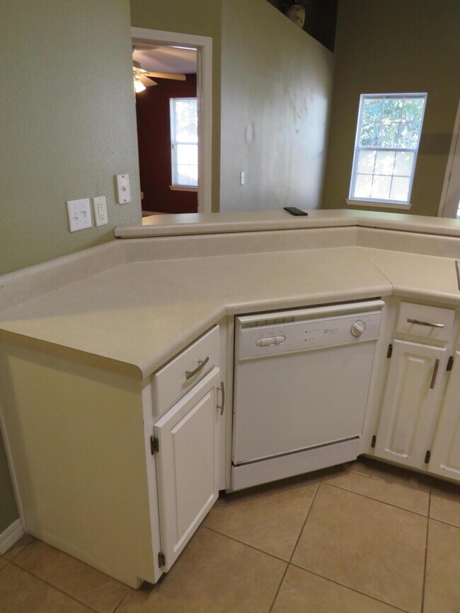 Building Photo - 1784 Ivalea Cir