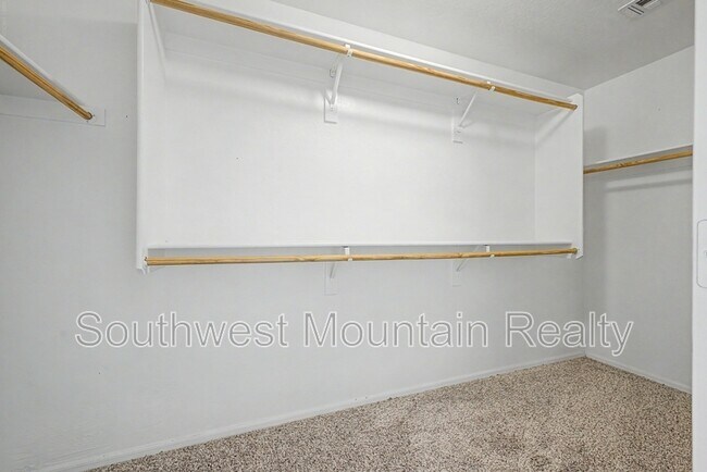 Building Photo - 1237 W Fruit Tree Ln
