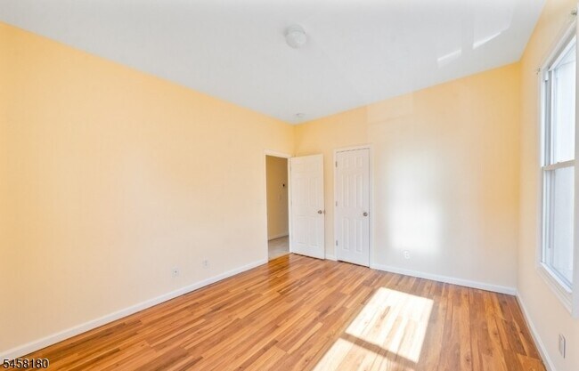 Building Photo - 286 Williamson Ave