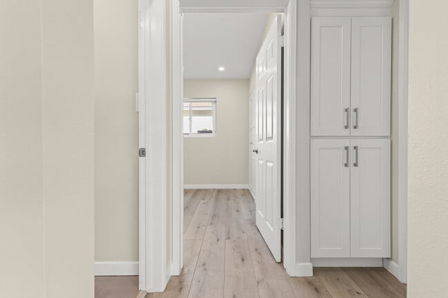 Building Photo - 6535 Ben Ave