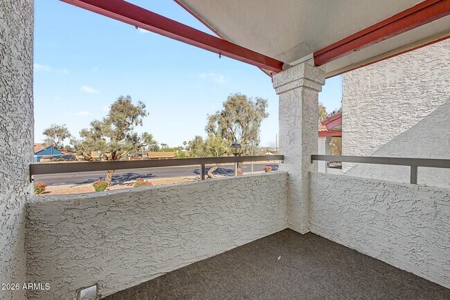 Building Photo - 10610 S 48th St
