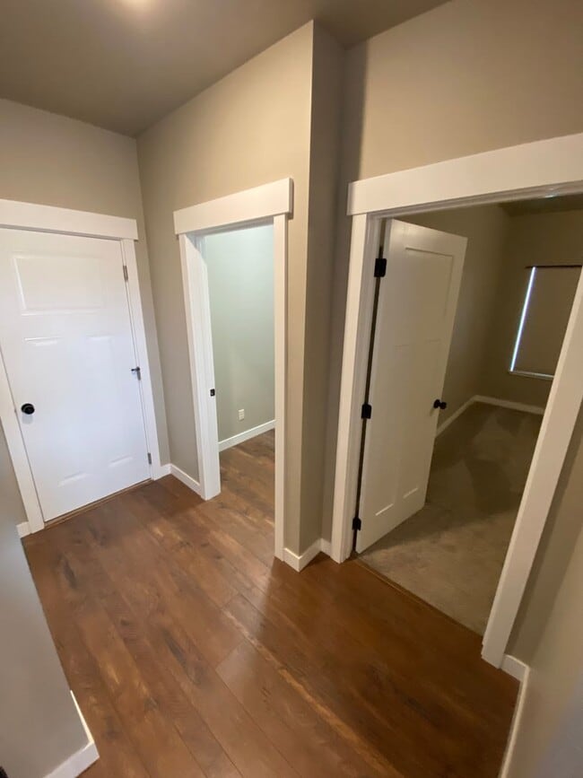 Building Photo - Newer Home - 3 Bedroom - 2 Bath - Corvallis