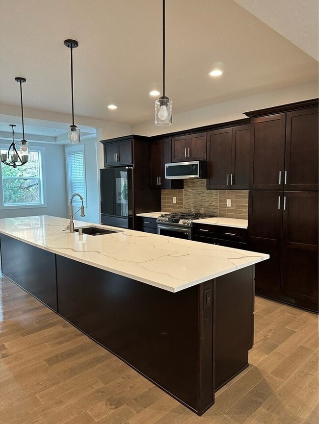 Building Photo - 22320 SE 43rd Pl