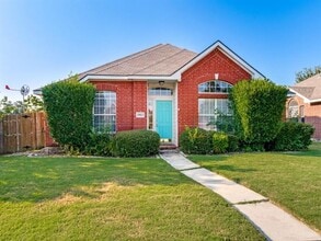 Building Photo - 10813 Copperwood Dr