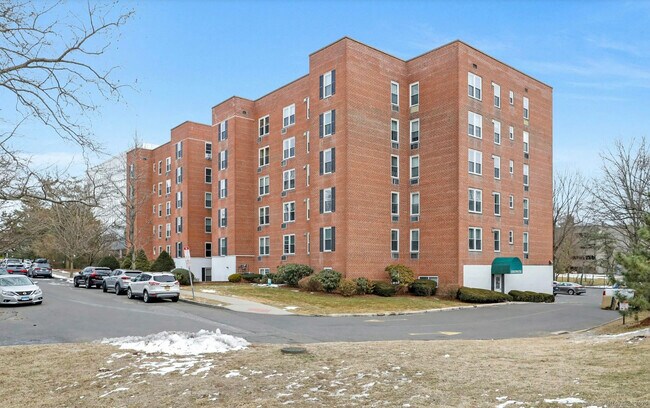 Building Photo - 7 4th St