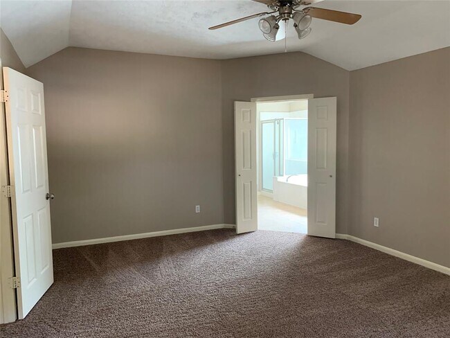 Building Photo - 3504 White Oak Point Dr