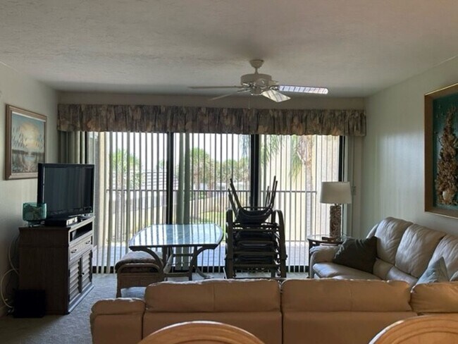 Building Photo - Venice, FL MACARTHUR BEACH Gated Comm. 2/2...