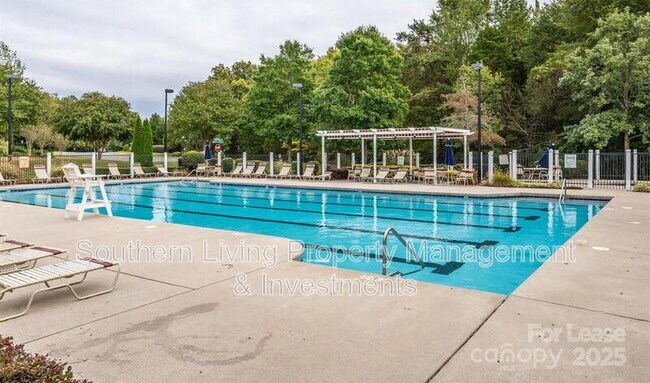 Building Photo - 8803 Ormeau Dr