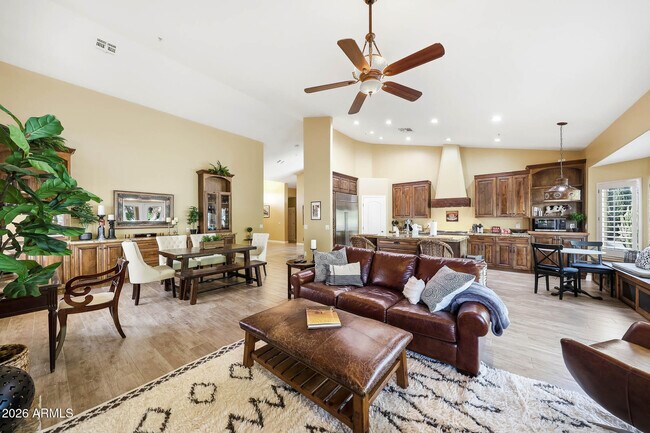 Building Photo - 7642 E Hartford Dr