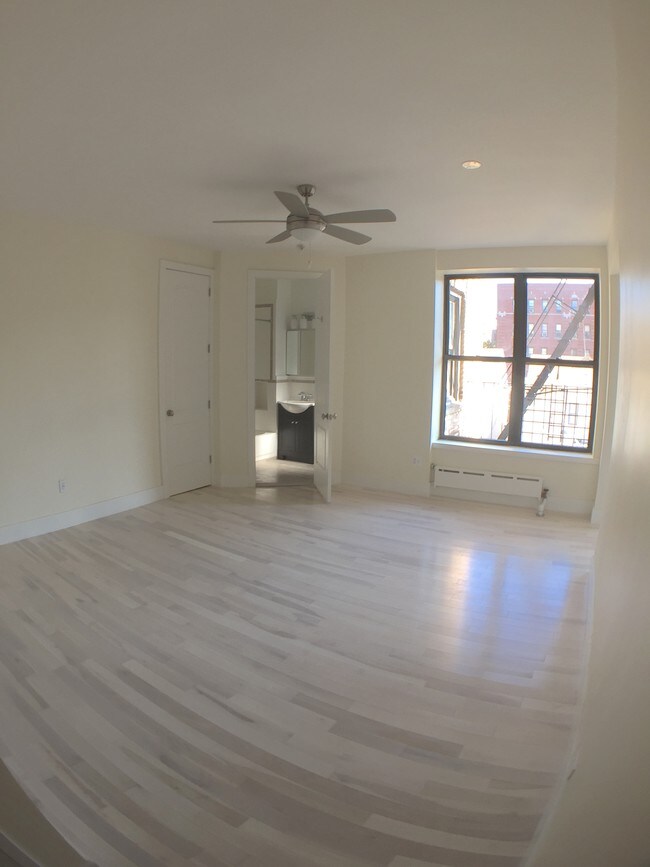 Floorplan - 658-666 West 188th