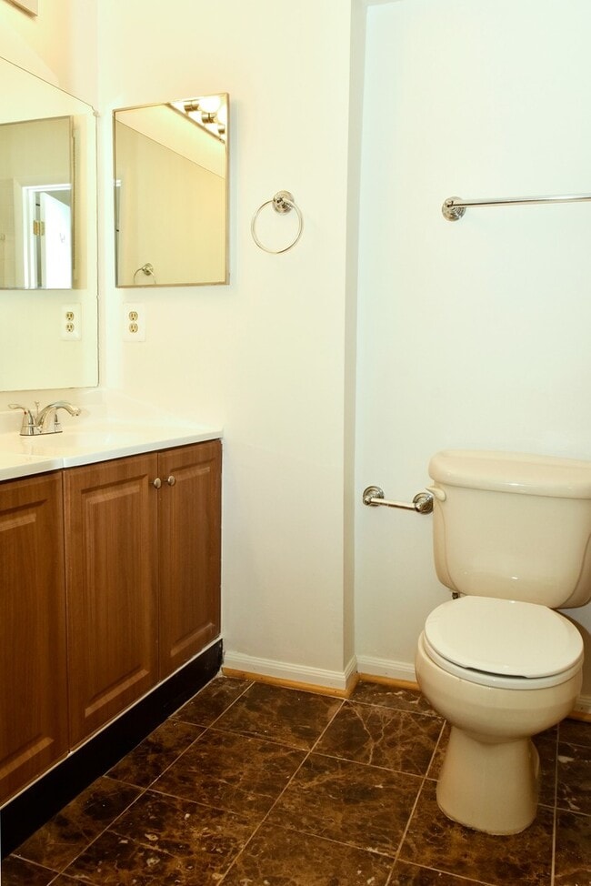 Building Photo - 3838 Angelton Ct