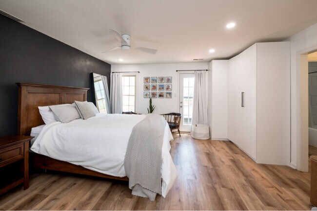 Building Photo - 1014 Colonial Meadows Way