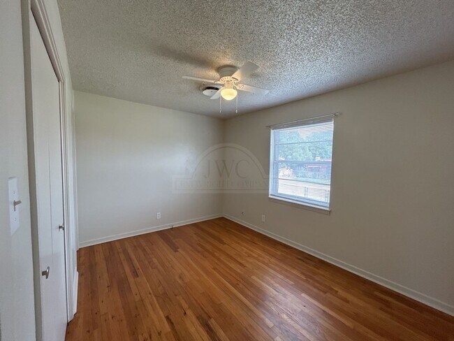 Building Photo - 1510 Metropolitan Dr