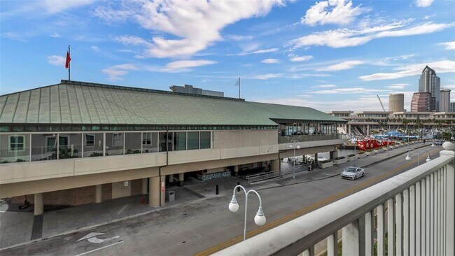 Building Photo - 700 S Harbour Island Blvd