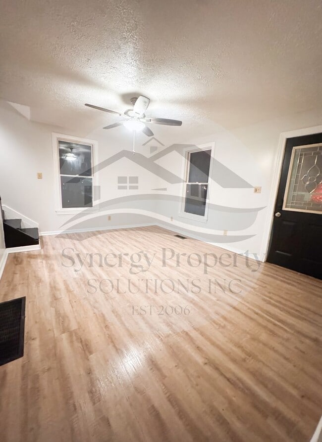 Building Photo - Shelby Home