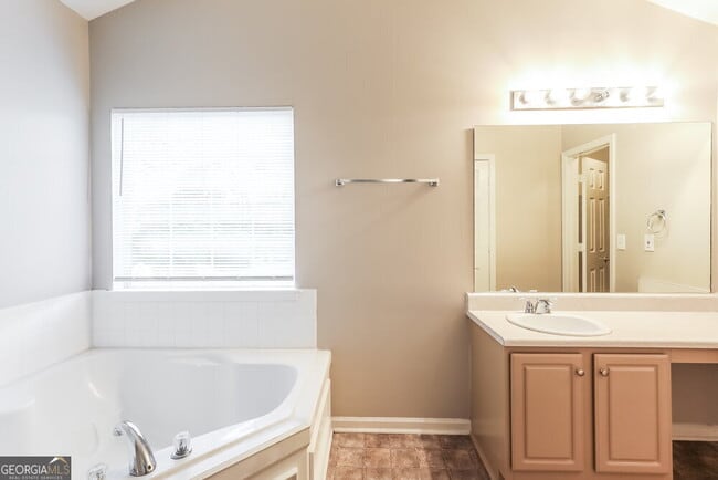 Building Photo - 7752 New Castle Way