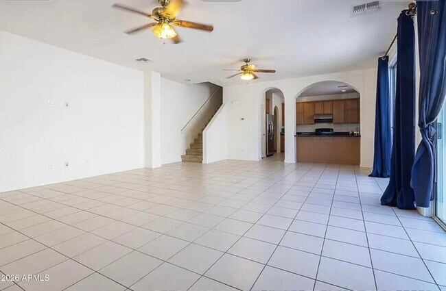 Building Photo - 3701 E Hans Dr