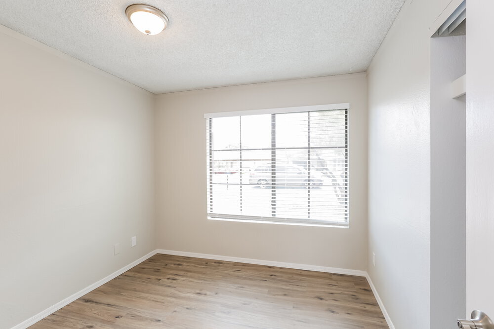 Building Photo - 4014 E Apollo Rd