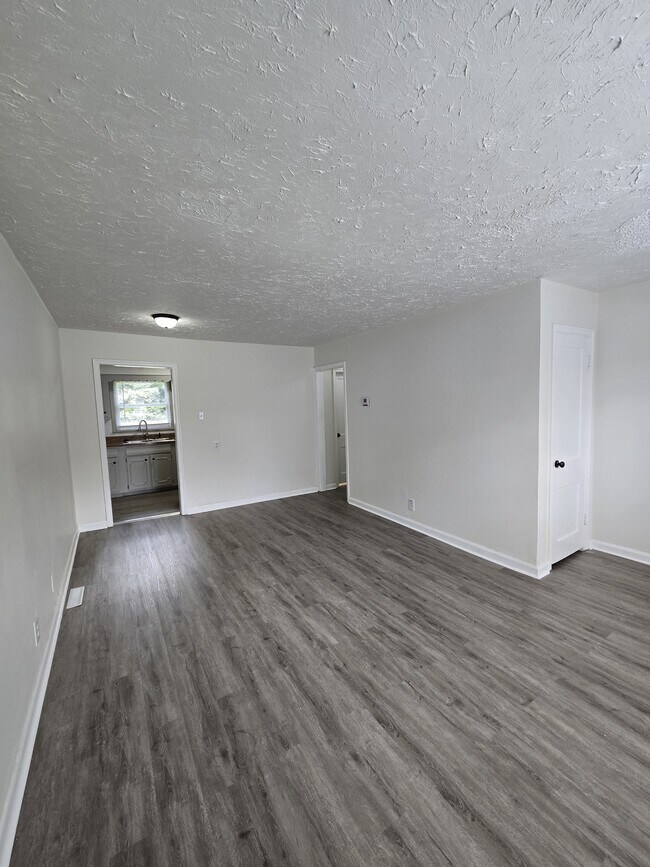 Building Photo - 1040 N Volutsia