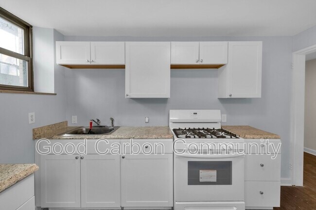 Building Photo - 279 Linwood Ave