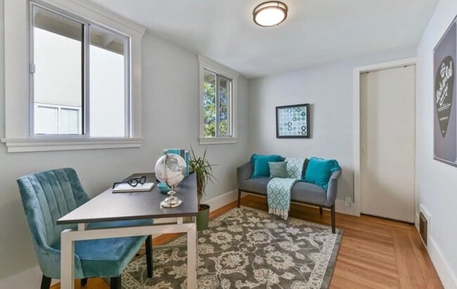 Building Photo - 850 Warfield Ave