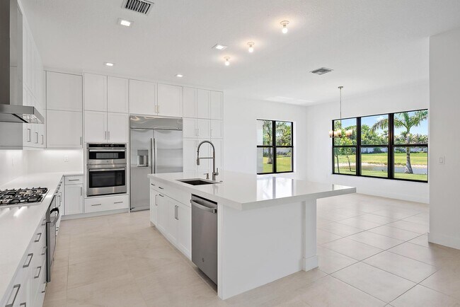 Building Photo - 20471 Southernwood Ave
