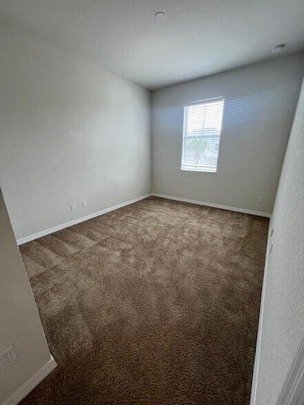 Building Photo - 1240 Turnbridge Dr