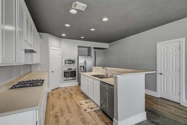 Building Photo - 16806 Ivy Wild Ln