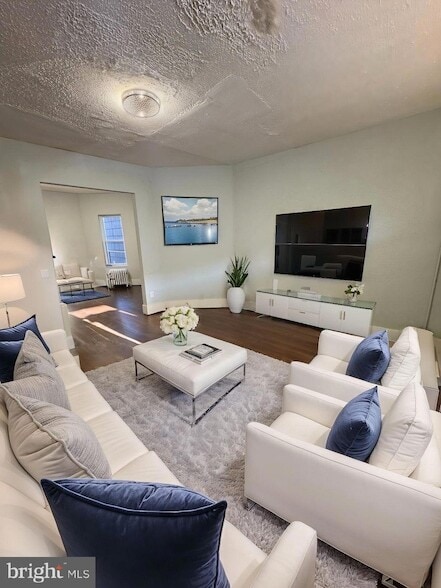 Building Photo - 4338 N Franklin St