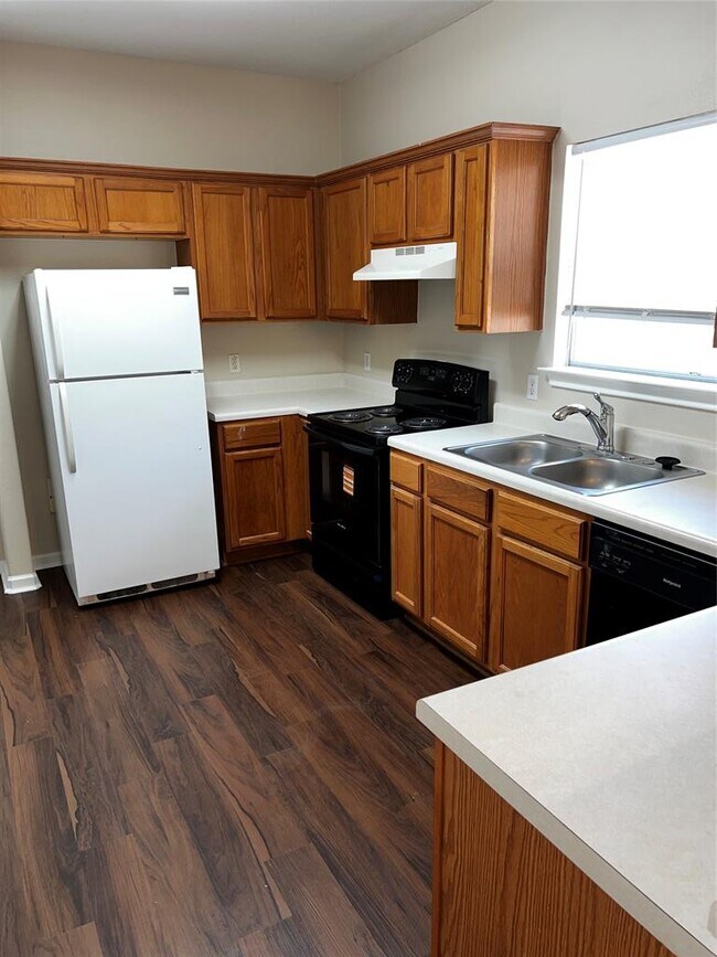 Building Photo - 143 Marvin Cove