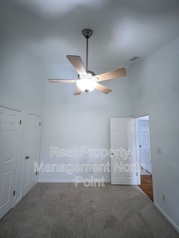 Building Photo - 889 Crew St SW