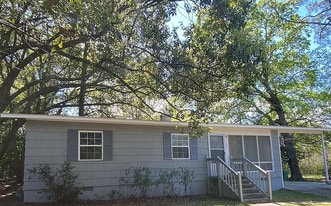 Building Photo - 1209 W Alden Ave