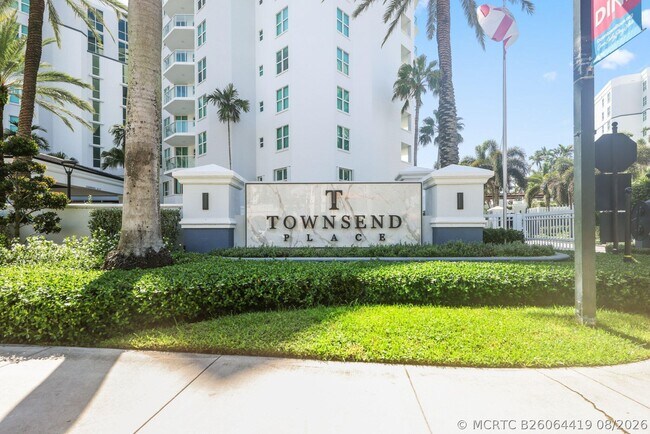 Building Photo - 500 SE Mizner Blvd