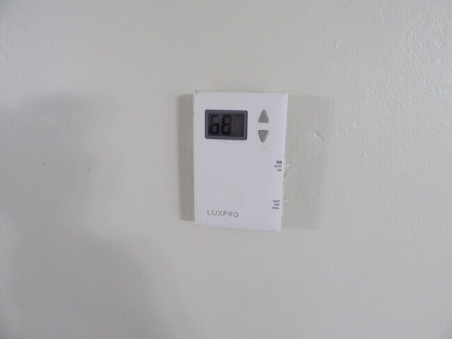 Building Photo - 307 Henry St