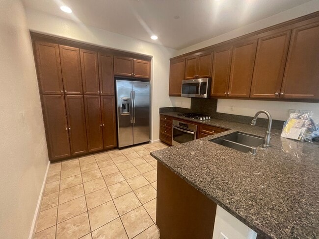 Building Photo - 3 Bedrooms in Paseo Del Norte of Roseville