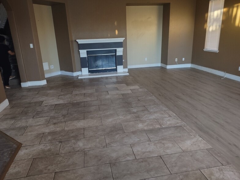 Building Photo - 3013 Collingham Ct