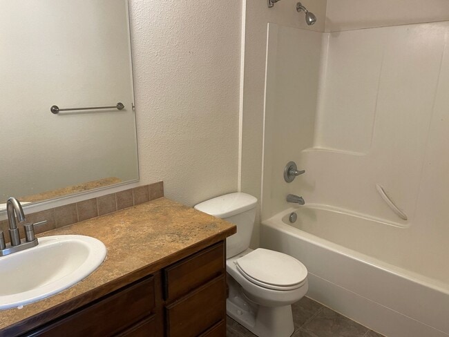 Building Photo - 1209 W Franklin St