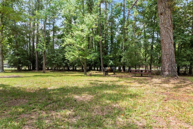 Building Photo - 416 Pin Oak Dr